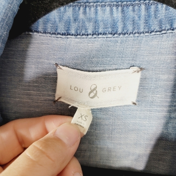 LOU & GREY CHAMBRAY LONG SLEEVE JUMPSUIT, SZ XS - Picture 4 of 15
